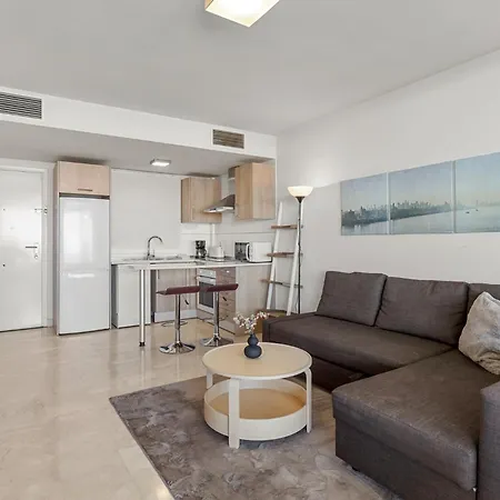 Hollywood A111 * Riviera Del Sol