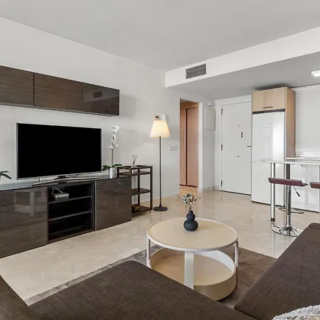 Hollywood A111 Apartmán *